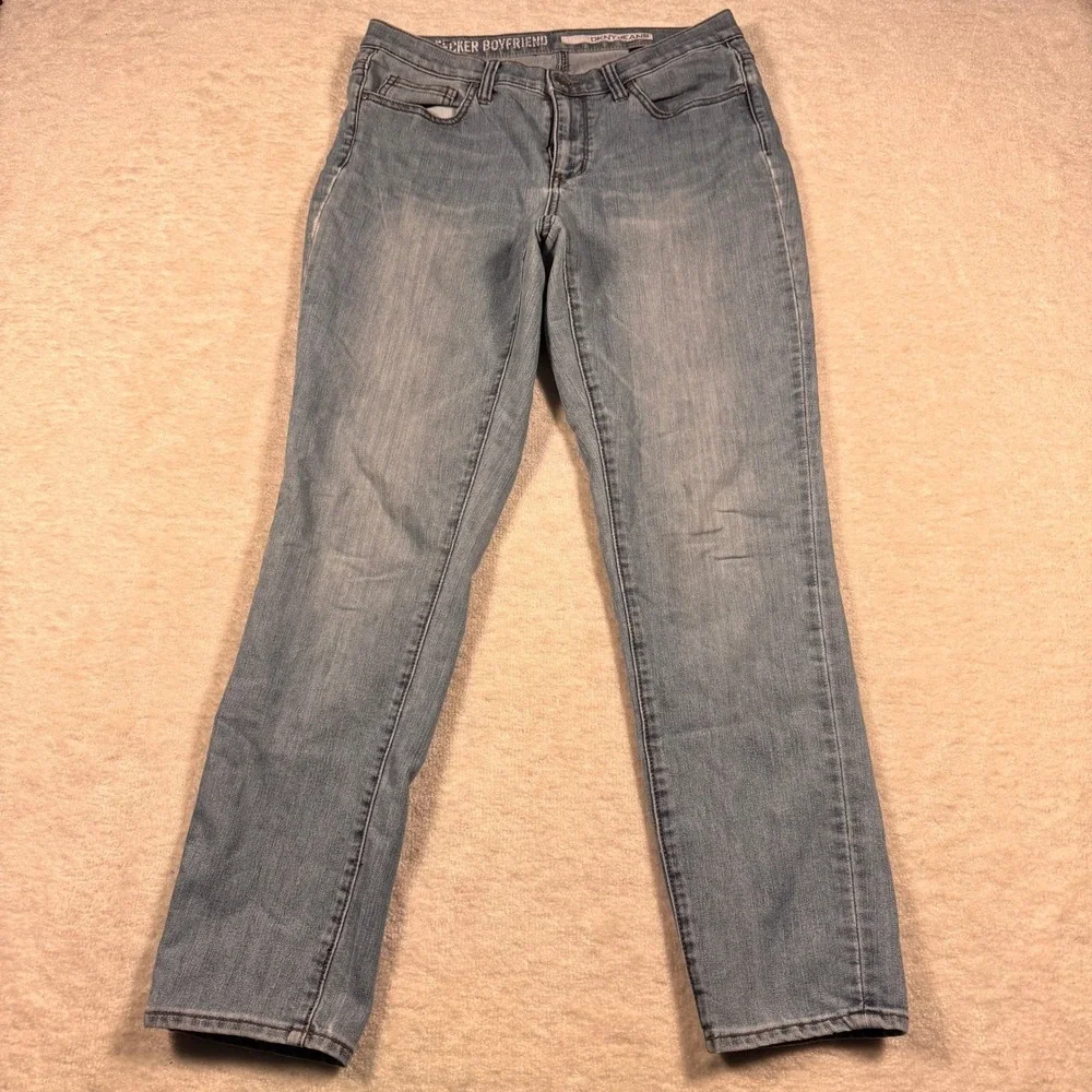 DKNY Jeans Bleecker Boyfriend Light Wash Denim Jeans Size 8‎
